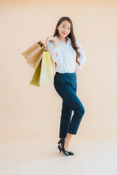 Retrato Bonito Jovem Negócios Mulher Asiática Com Monte Saco Compras — Fotografia de Stock