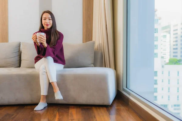 Retrato Hermosa Joven Mujer Asiática Con Taza Café Decoración Del — Foto de Stock