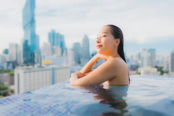 Retrato Bonito Jovem Asiático Mulher Relaxar Feliz Sorriso Lazer Redor — Fotografia de Stock