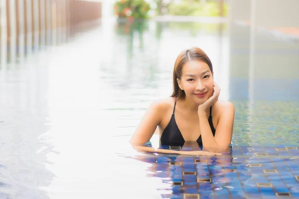 Porträt Schöne Junge Asiatische Frau Lächeln Entspannen Freizeit Rund Den — Stockfoto