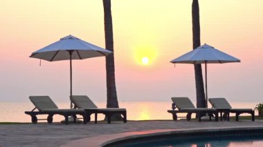 günbatımı güzel dalgalı denizde sakin görüntüleri