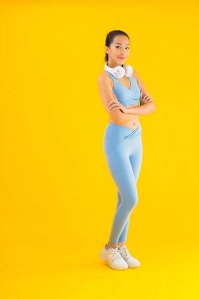 Ritratto Bella Giovane Donna Asiatica Indossare Abbigliamento Sportivo Con Smart — Foto Stock