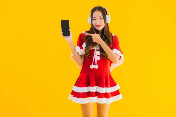 Portrait Beautiful Young Asian Christmas Clothes Hat Listen Music Headphone — Stock Photo, Image