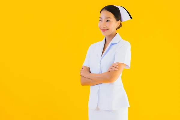 Porträt Schöne Junge Asiatische Thailändische Krankenschwester Vielen Aktionen Für Patienten — Stockfoto