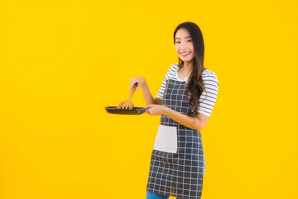 Portrait Beautiful Young Asian Woman Wear Apron Black Pan Spatula — Stock Photo, Image