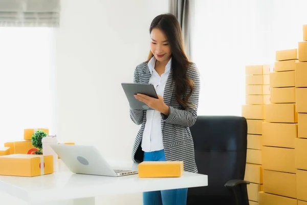 Portrait Beautiful Young Asian Business Woman Work Home Laptop Mobile — Stock Photo, Image