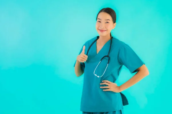 Ritratto Bella Giovane Medico Asiatico Donna Felice Sorriso Lavoro Ospedale — Foto Stock