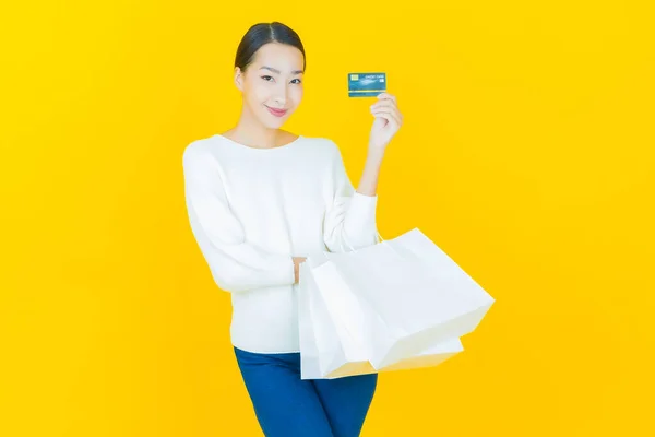 Retrato Bonito Jovem Asiático Mulher Sorriso Com Saco Compras Cor — Fotografia de Stock