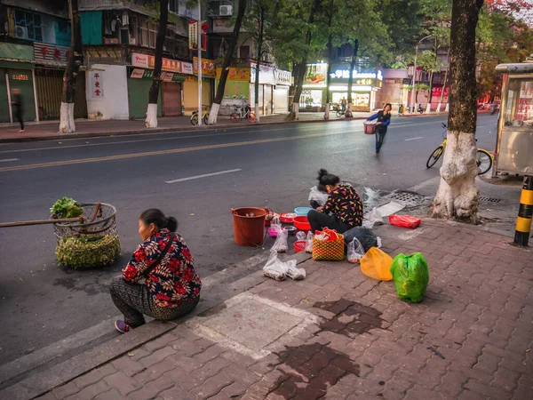 Shantou China Abril 2018 Los Chinos Desconocidos Open Stall Vender —  Fotos de Stock