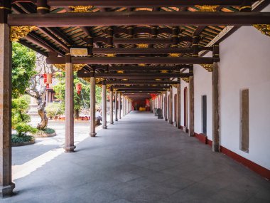 Chaozhou / Çin-02 Nisan 2018: Chaozhou kenti Guangdong 'daki Kaiyuan tapınağındaki Yapı Binası Fujian eyaletinin en büyük tapınağı.