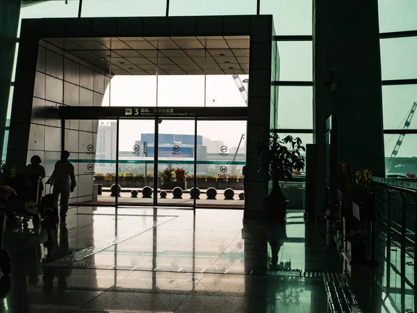 Shantou China April 2018 Unacquainted People Shantou Internation Airport City — Fotografia de Stock