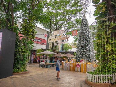 Udon Thani/Thailand-11 Dec 2017:Unacquainted People  in UD Town Community mall  at Udon Thani City Thailand.Udon Thani Province is a province (changwat) in northeast Thailand.