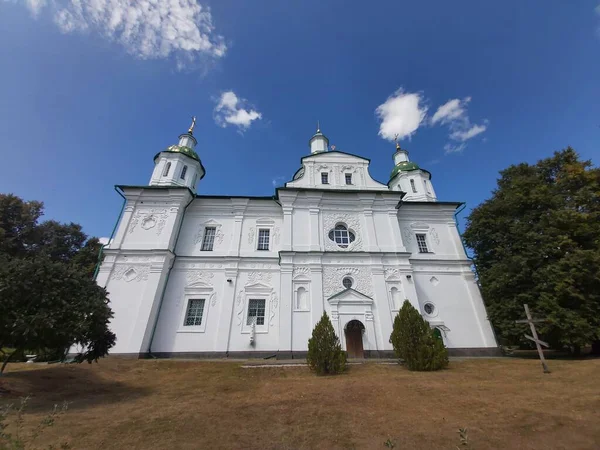 Внешний Фасад Собора Стиле Украинского Барокко Монастырь Мхар Богатой Штукатуркой — стоковое фото