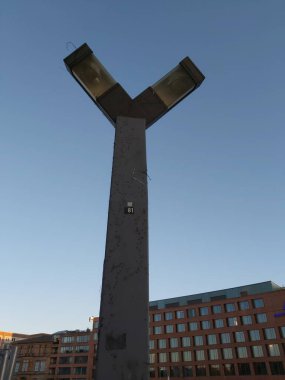 09.03.2022 Berlin: Berlin 'de tipik bir gün: evler, sokaklar, ulaşım