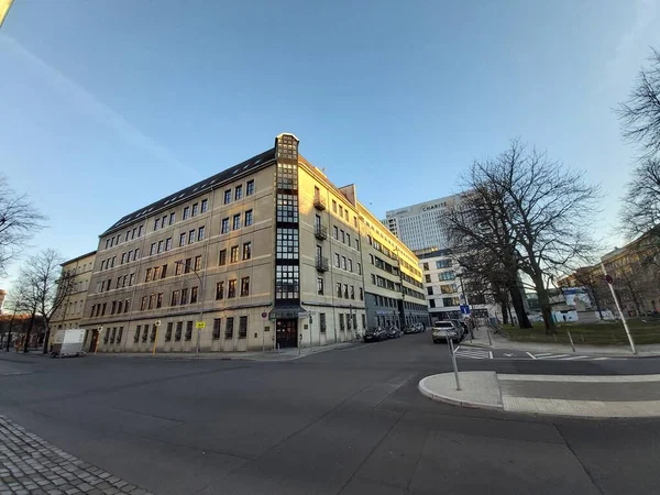 2022 Berlin Tyskland Typisk Dag Berlin Hus Gator Transport — Stockfoto