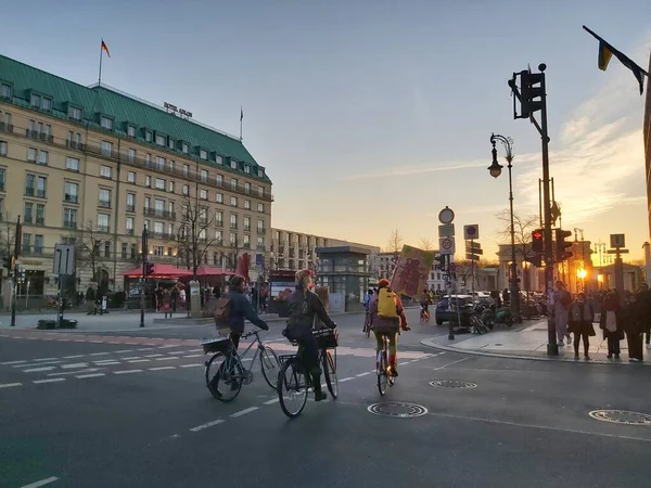 2022 Berlin Deutschland Ein Typischer Tag Berlin Häuser Straßen Verkehr — Stockfoto