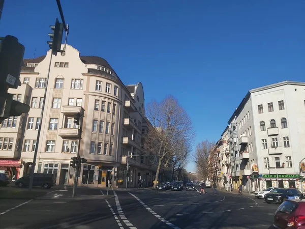 2022 Berlin Berlin Tipik Bir Gün Evler Sokaklar Ulaşım — Stok fotoğraf