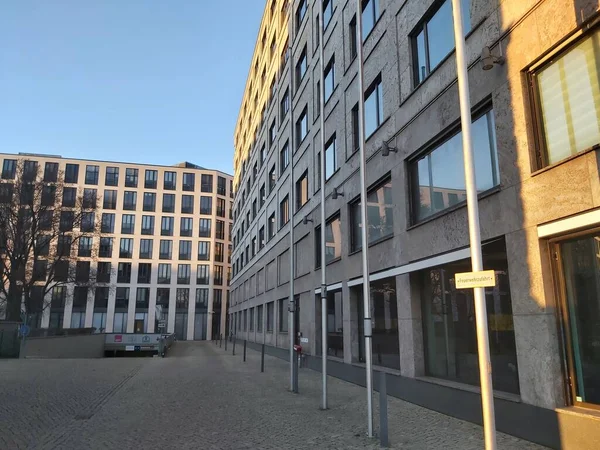2022 Βερολίνο Γερμανία Μια Τυπική Ημέρα Στο Βερολίνο Σπίτια Δρόμοι — Φωτογραφία Αρχείου