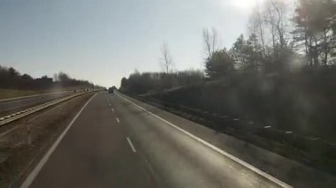 Polonya 'da Polonya yollarında otobüs hipervanesiyle seyahat etmek