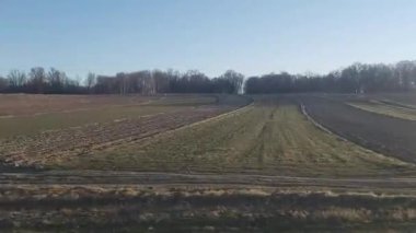 Polonya demiryolu ile bahar başında Polonya 'ya seyahat