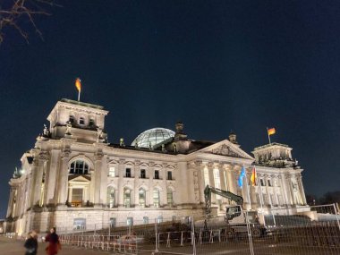 15.03.2022 Berlin: Berlin 'de tipik bir gün: evler, sokaklar, ulaşım, nesneler
