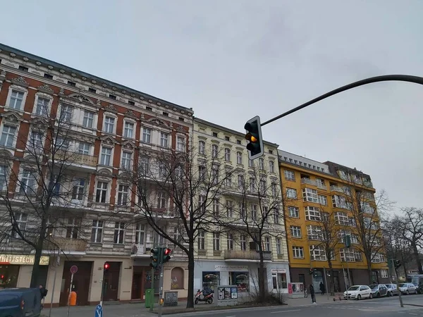 2022 Berlin Berlin Tipik Bir Gün Evler Sokaklar Ulaşım Nesneler — Stok fotoğraf