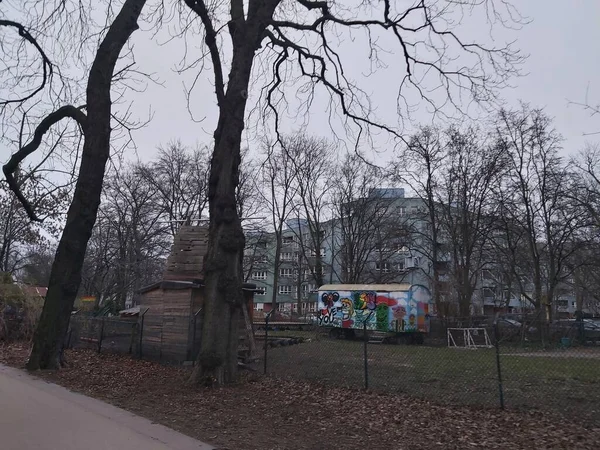 2022 Berlin Berlin Tipik Bir Gün Evler Sokaklar Ulaşım Nesneler — Stok fotoğraf