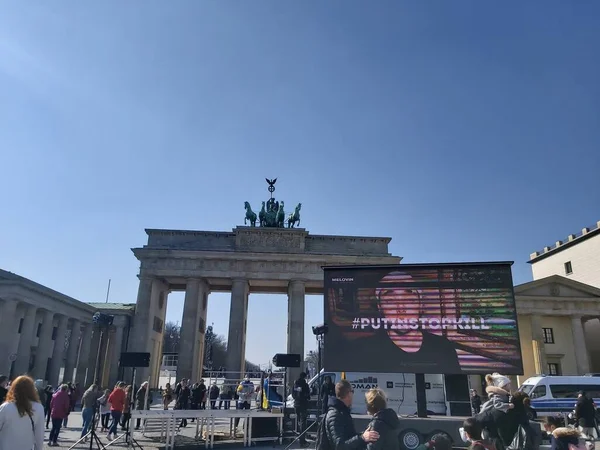 2022 Berlín Alemania Personas Una Manifestación Frente Puerta Brandeburgo Apoyo — Foto de Stock