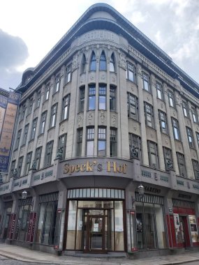 19 / 03 / 22 Leipzig, Almanya - Leipzig şehir merkezindeki binalar ve caddeler