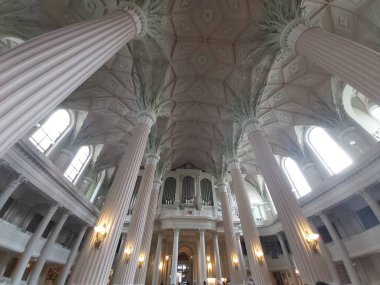 19 / 03 / 22 Leipzig, Almanya - Nikolaikirche İçişleri