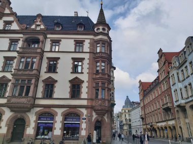 19 / 03 / 22 Leipzig, Almanya - Leipzig şehir merkezindeki binalar ve caddeler