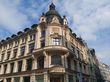 19 / 03 / 22 Leipzig, Almanya - Leipzig şehir merkezindeki binalar ve caddeler