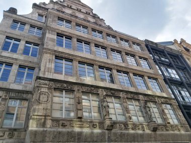 19 / 03 / 22 Leipzig, Almanya - Leipzig şehir merkezindeki binalar ve caddeler