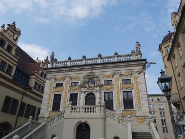 19 / 03 / 22 Leipzig, Almanya - Leipzig şehir merkezindeki binalar ve caddeler