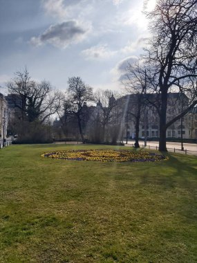 19 / 03 / 22 Leipzig, Almanya - Leipzig şehir merkezindeki binalar ve caddeler