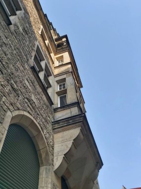 19 / 03 / 22 Leipzig, Almanya - Leipzig şehir merkezindeki binalar ve caddeler