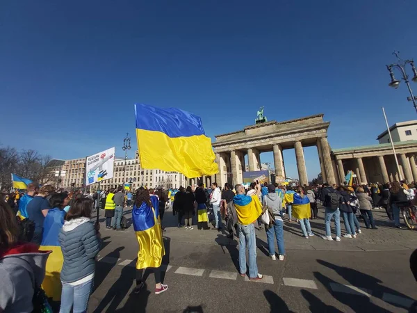 Marzo 2022 Berlín Alemania Gente Reunió Para Una Manifestación Para —  Fotos de Stock