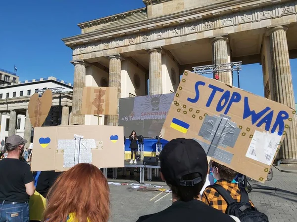 Марта 2022 Года Берлинская Германия Люди Собрались Митинг Выразить Свою — стоковое фото