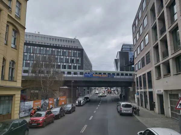 Berlín Alemania Circa Abril 2022 Edificios Calles Día Gris Berlín — Foto de Stock