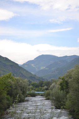 Güzel dağların manzarası