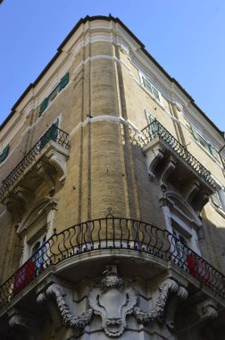 Bari şehir mimarisi, İtalya, Avrupa