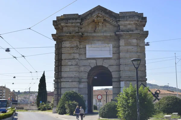 Bari şehir mimarisi, İtalya, Avrupa