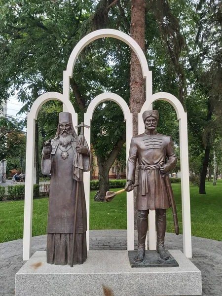 ウクライナチェルニヒヴァ ヴァルの歴史的 彫刻的作品 — ストック写真