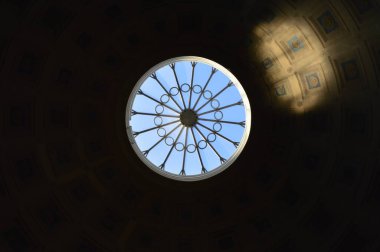 Pesaro 'daki, İtalya' daki, Avrupa 'daki kilisenin içinde.