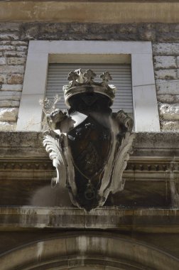 Lecce, Puglia, İtalya: Tarihi merkezdeki Santa Chiara kilisesinin ön yüzü.