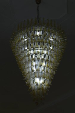 Tavanda klasik kristal avize