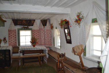 Pereyaslav-Khmelnitsky, Ukrayna: Halk mimarisi müzelerindeki eski Ukrayna kulübesinin geleneksel iç mimarisi, Pereyaslav-Khmelnitsky