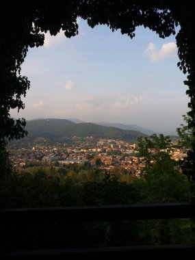 Milano kentinin tarihi mimarisi, İtalya ve Avrupa 'nın genel görünümü