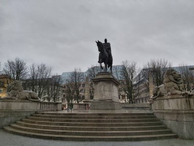 Almanya 'nın Stuttgart şehrinde bir heykel