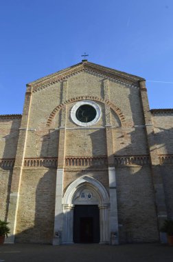 Pesaro, İtalya 'daki görkemli ortaçağ mimarisinin manzarası